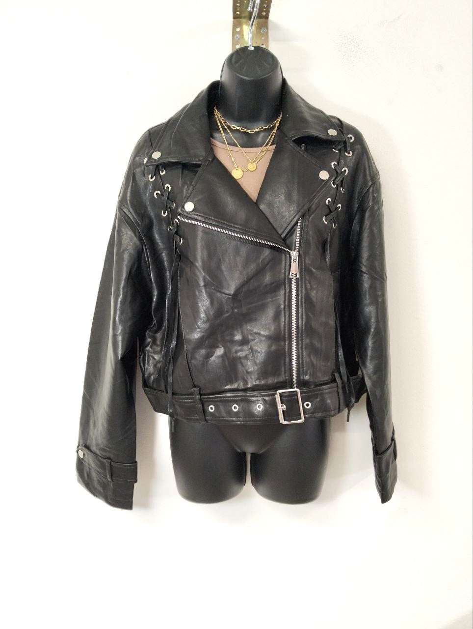 GIUBBOTTO ECOPELLE NERO BIKER/CHIODI - Oversize - Taglia L/XL